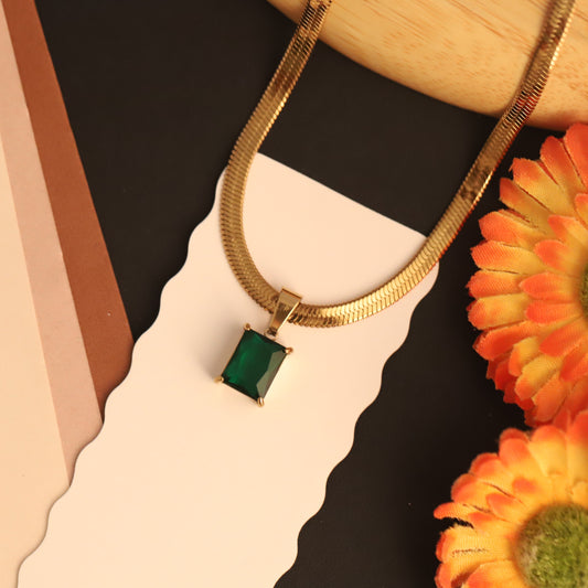 Emerald Snake Chain Necklace - ZIPPORY