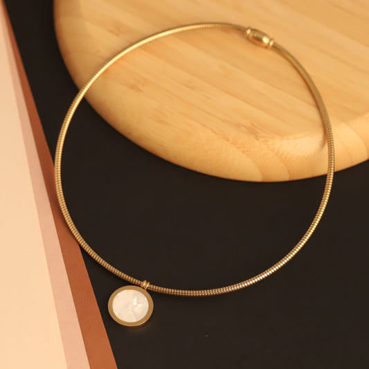 Elegant Double-Sided Roman Pendant Hasli Round Chain Necklace - ZIPPORY