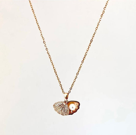 Minimalist Pearl Shell Gold Necklace - ZIPPORY