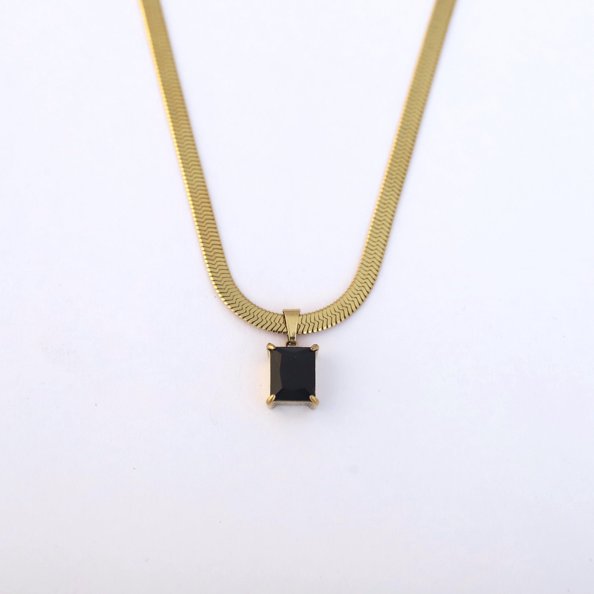 Black Gem Snake Chain Necklace - ZIPPORY