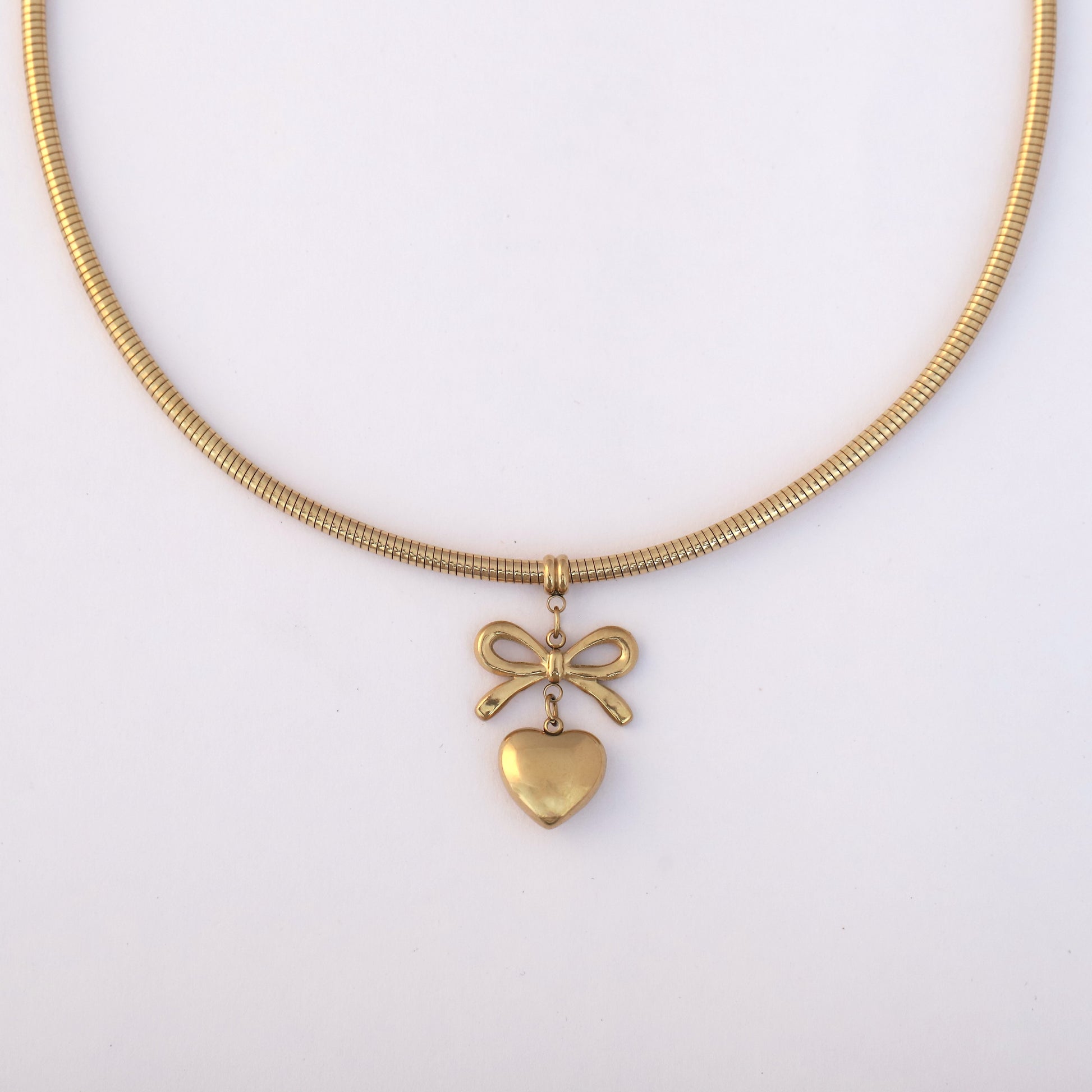 Elegant Bow Heart Hasli Choker Charm Necklace - ZIPPORY