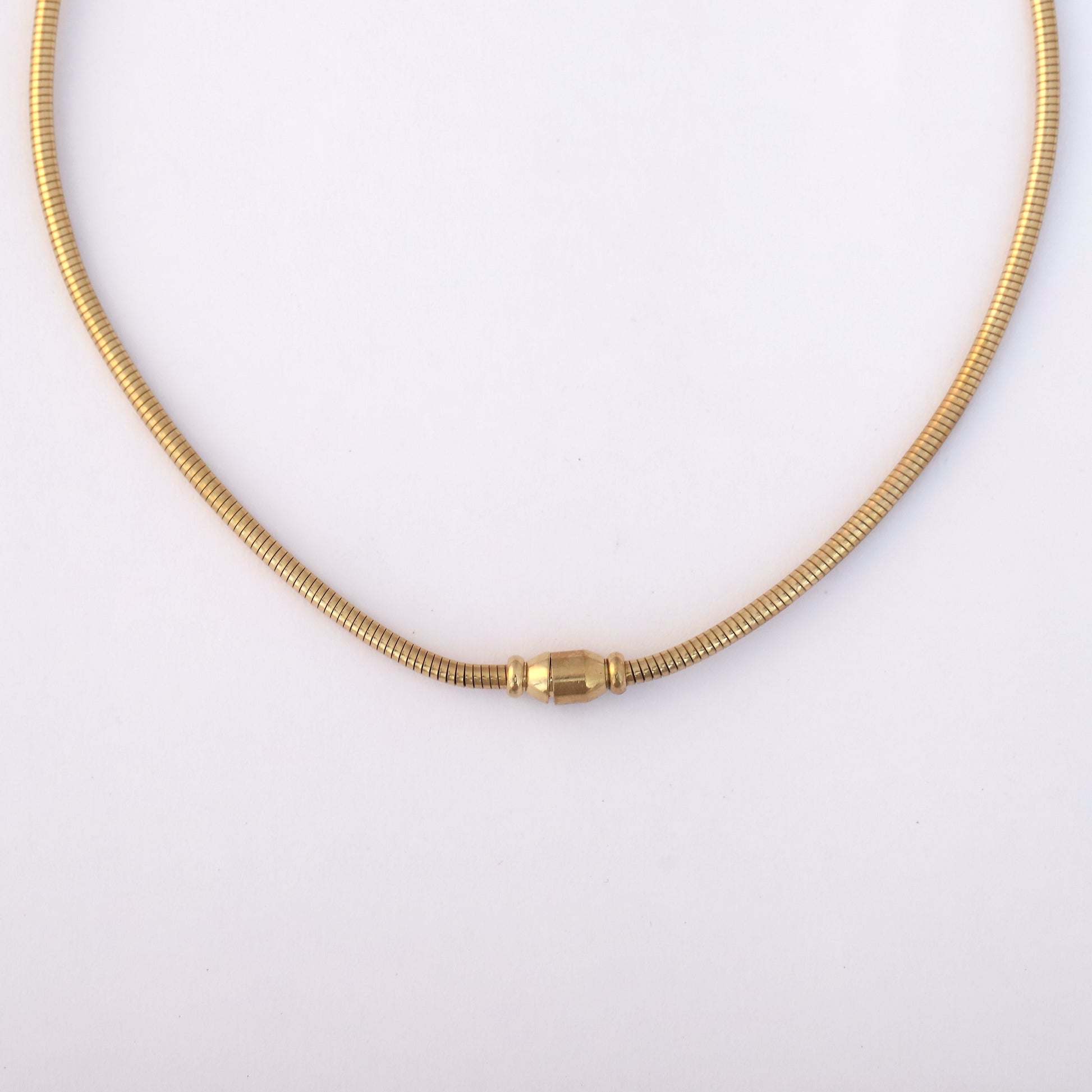 Elegant Bow Heart Hasli Choker Charm Necklace - ZIPPORY