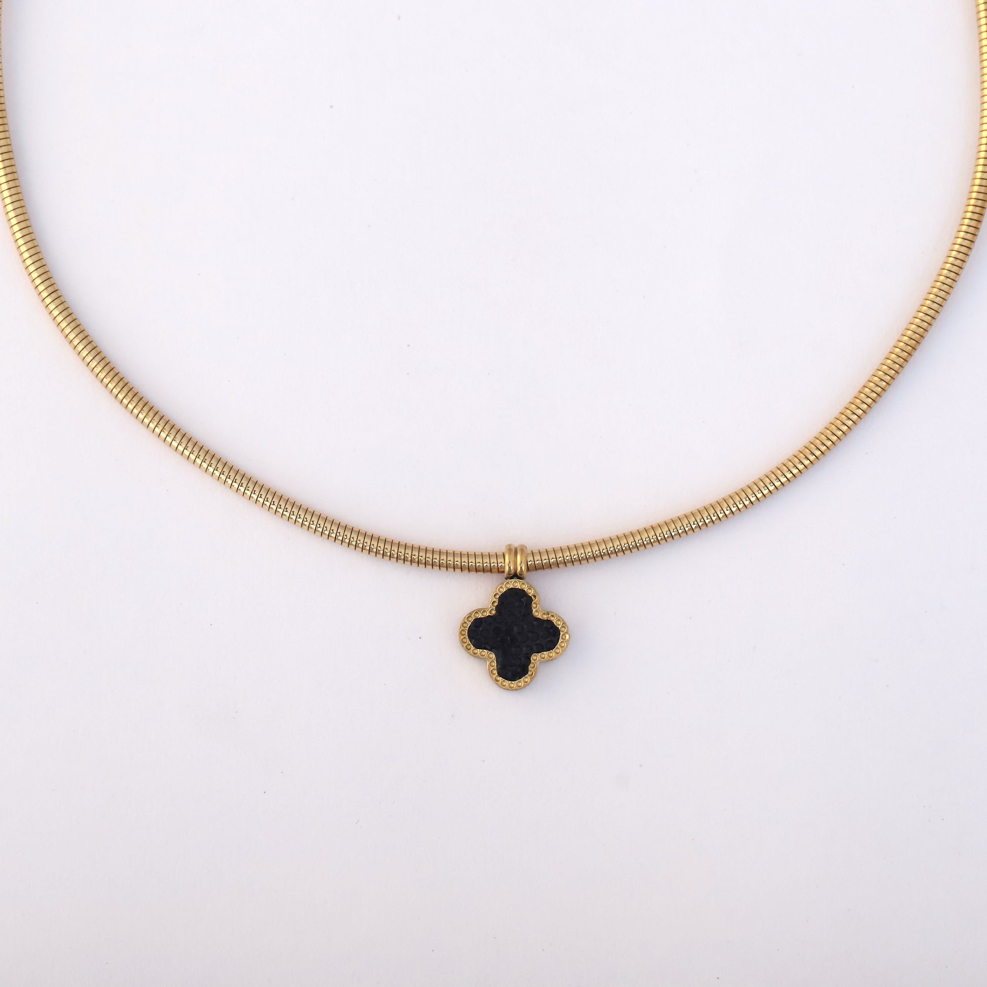 Elegant Double-Sided Clover Pendant Hasli Choker Necklace - ZIPPORY