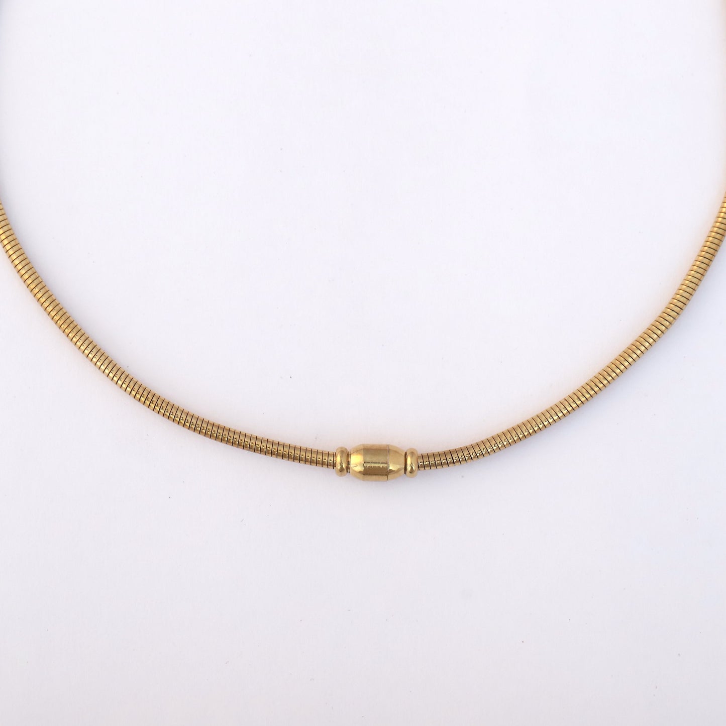 Elegant Double-Sided Clover Pendant Hasli Choker Necklace - ZIPPORY