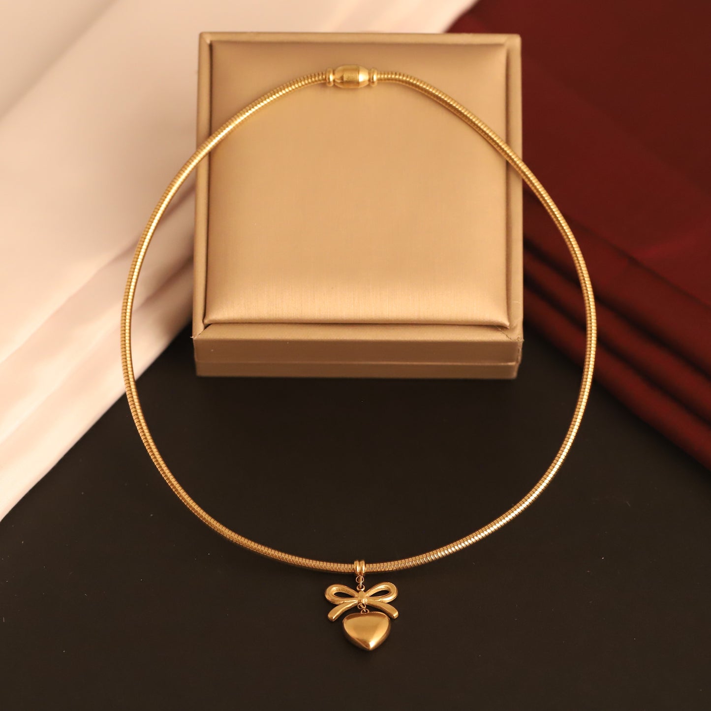 Elegant Bow Heart Hasli Choker Charm Necklace - ZIPPORY