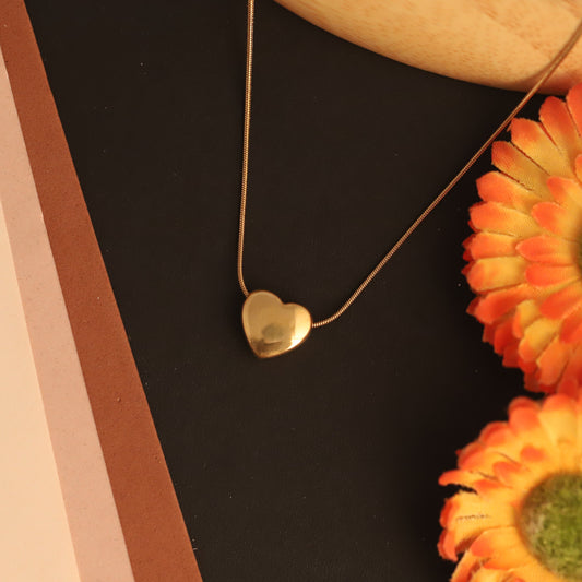 Minimalist Heart Pendant Necklace - ZIPPORY