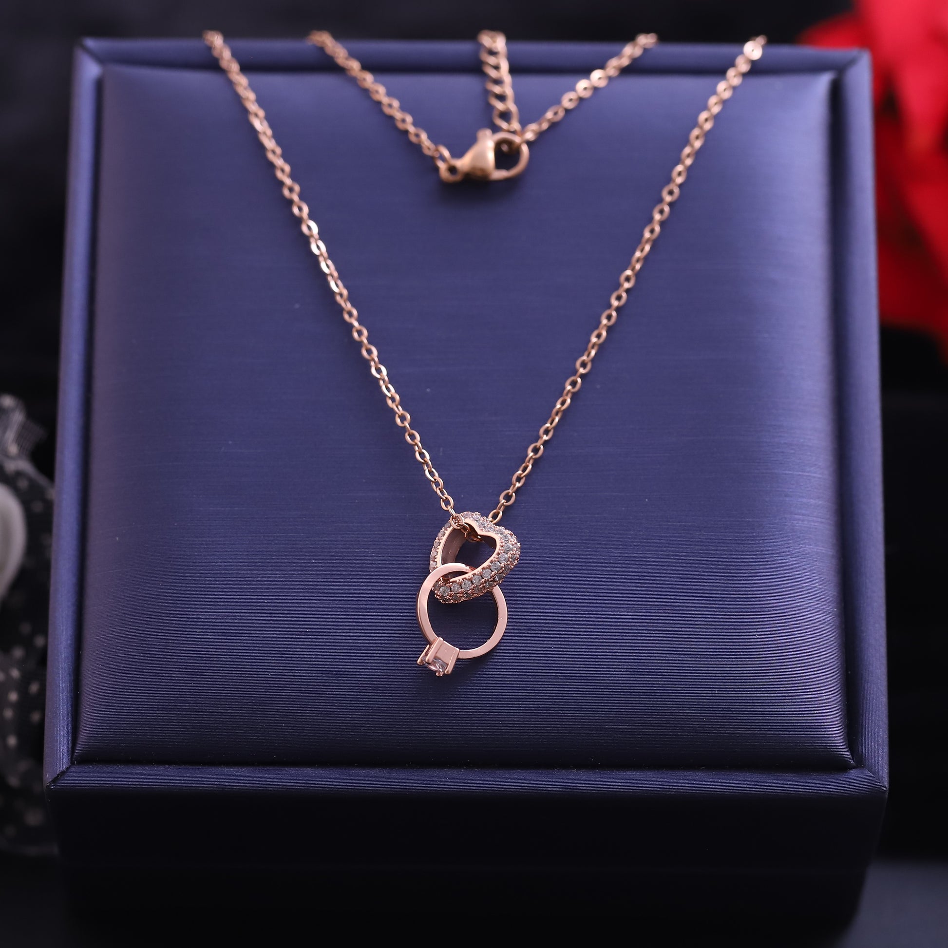 Stunning Rose Gold-Plated Heart-Ring Intertwined Necklace - ZIPPORY