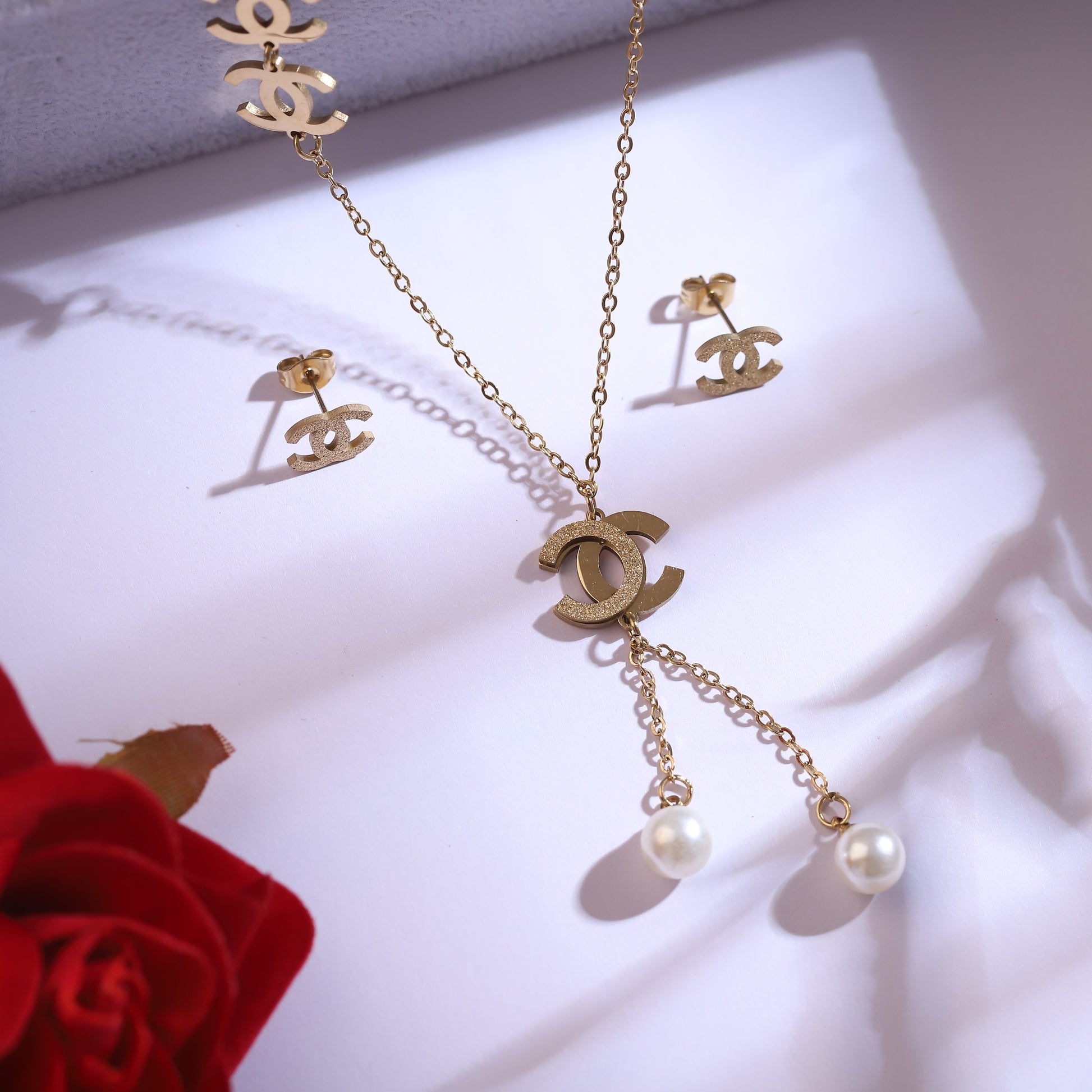 Elegant Pearl Drop Necklace Jewelry Set – 22K Gold-Plated - ZIPPORY