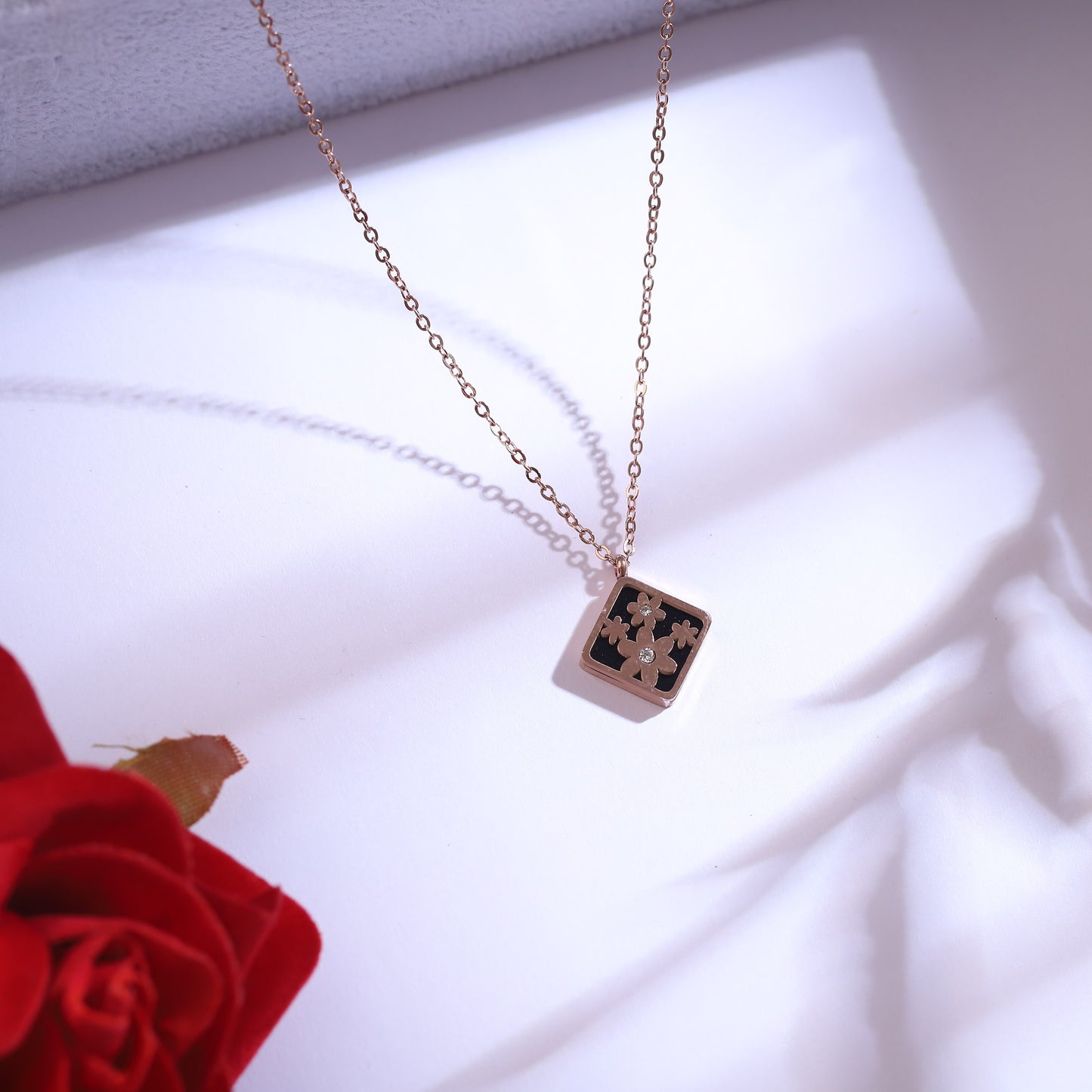Elegant Floral Motif Necklace Jewelry Set –  Rose Gold Plated - ZIPPORY