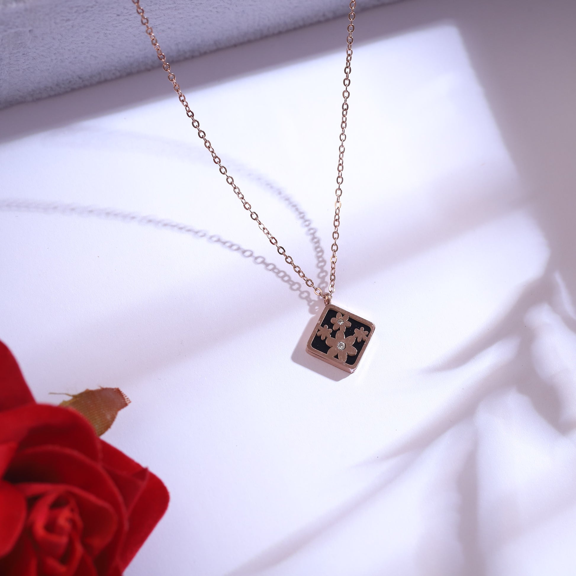 Elegant Floral Motif Necklace Jewelry Set –  Rose Gold Plated - ZIPPORY
