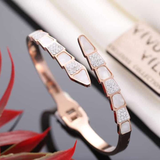 Cute and Stunning Diamond Bracelet - ZIPPORY