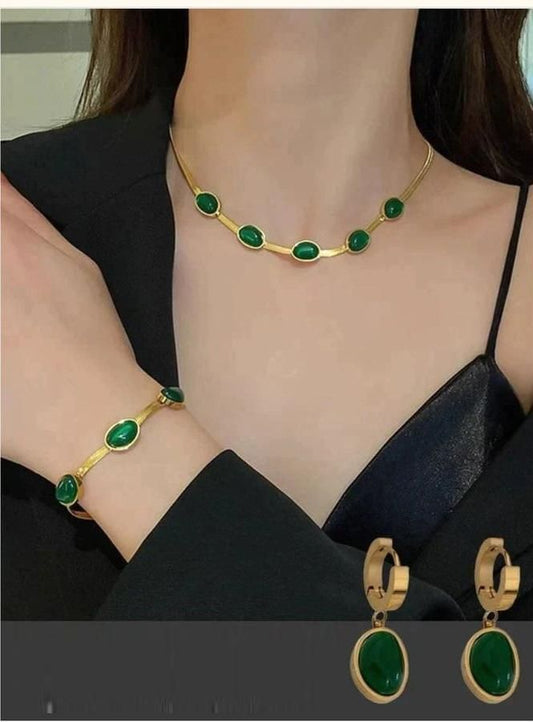Oval Green Crystal Pendant Necklace Set With Bracelet - ZIPPORY