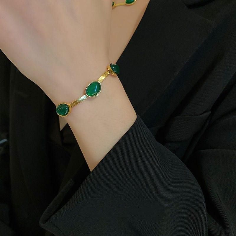 Oval Green Crystal Pendant Necklace Set With Bracelet - ZIPPORY