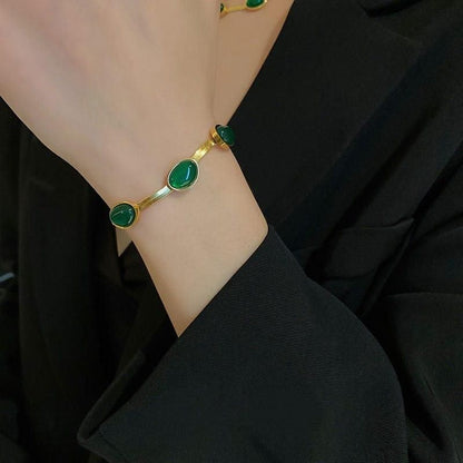Oval Green Crystal Pendant Necklace Set With Bracelet - ZIPPORY