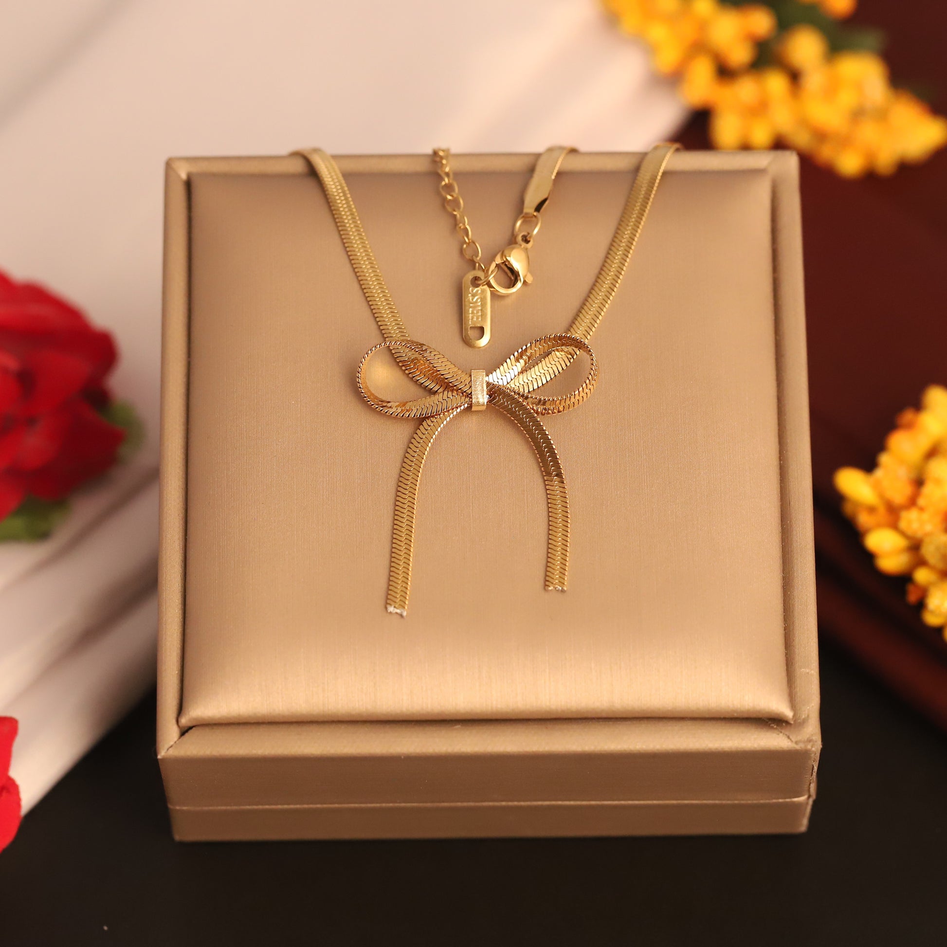 Bold Bow Pendant Necklace – Thick Snake Chain - ZIPPORY