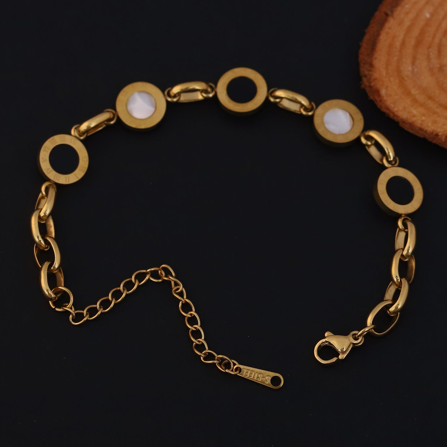 Classic White Black Shell Round Chain Necklace - ZIPPORY