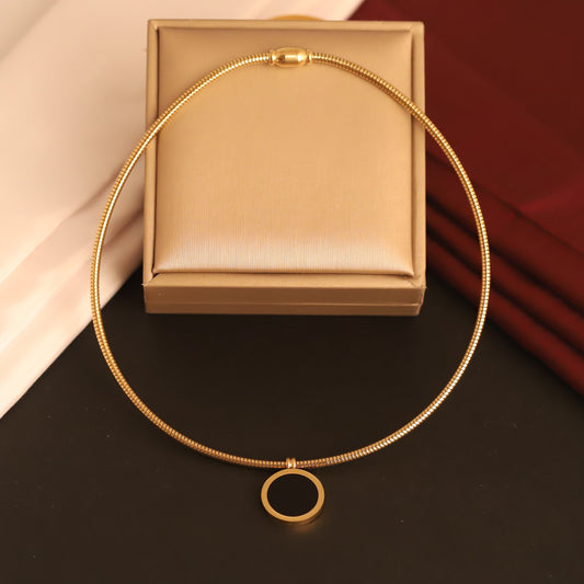Elegant Double-Sided Roman Pendant Hasli Round Chain Necklace - ZIPPORY