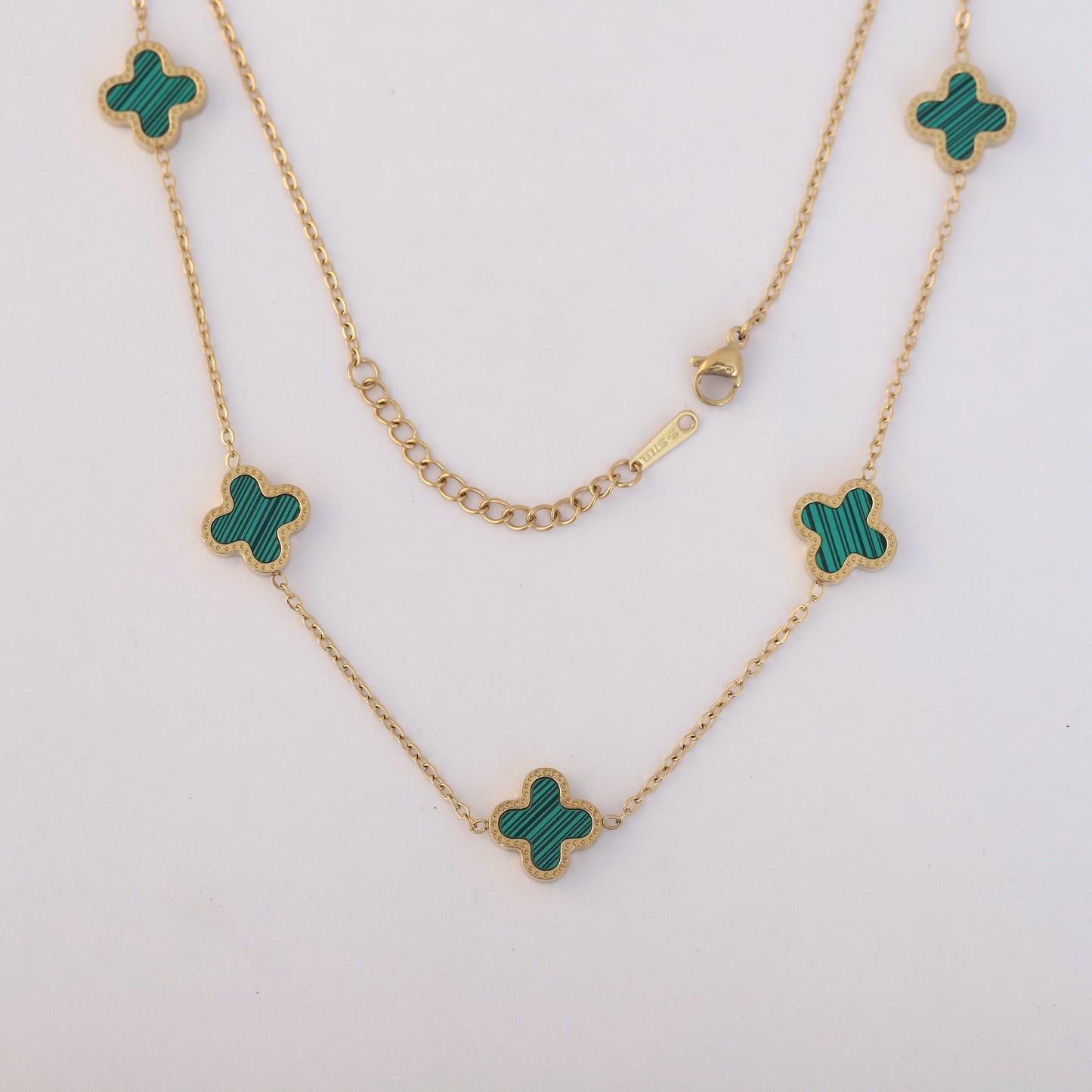 Elegant Green  Clover Charm Necklace - ZIPPORY