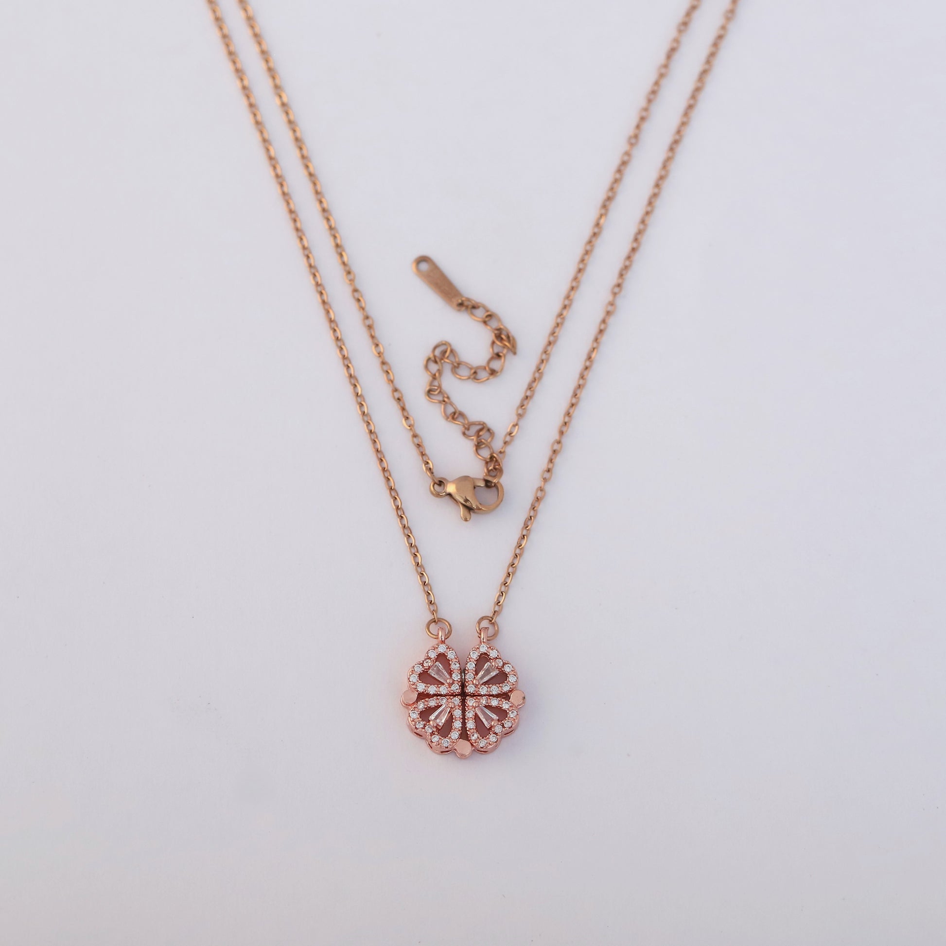 Elegant Rose Gold Plated Magnetic Geometric Pendant Necklace - ZIPPORY