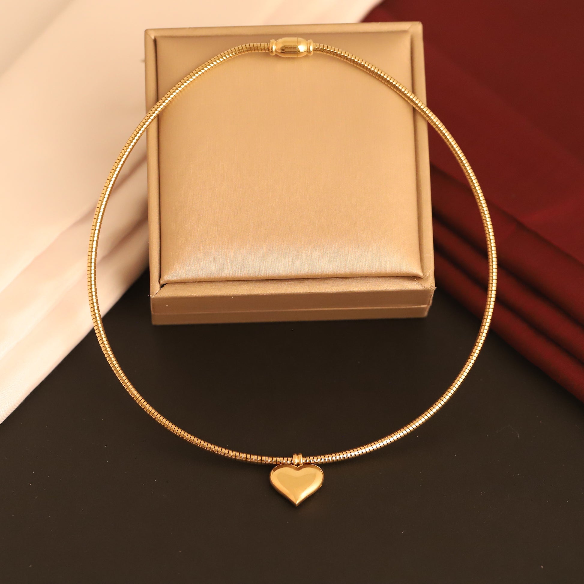 Heart Pendant Hasli Necklace-Romantic Choker - ZIPPORY
