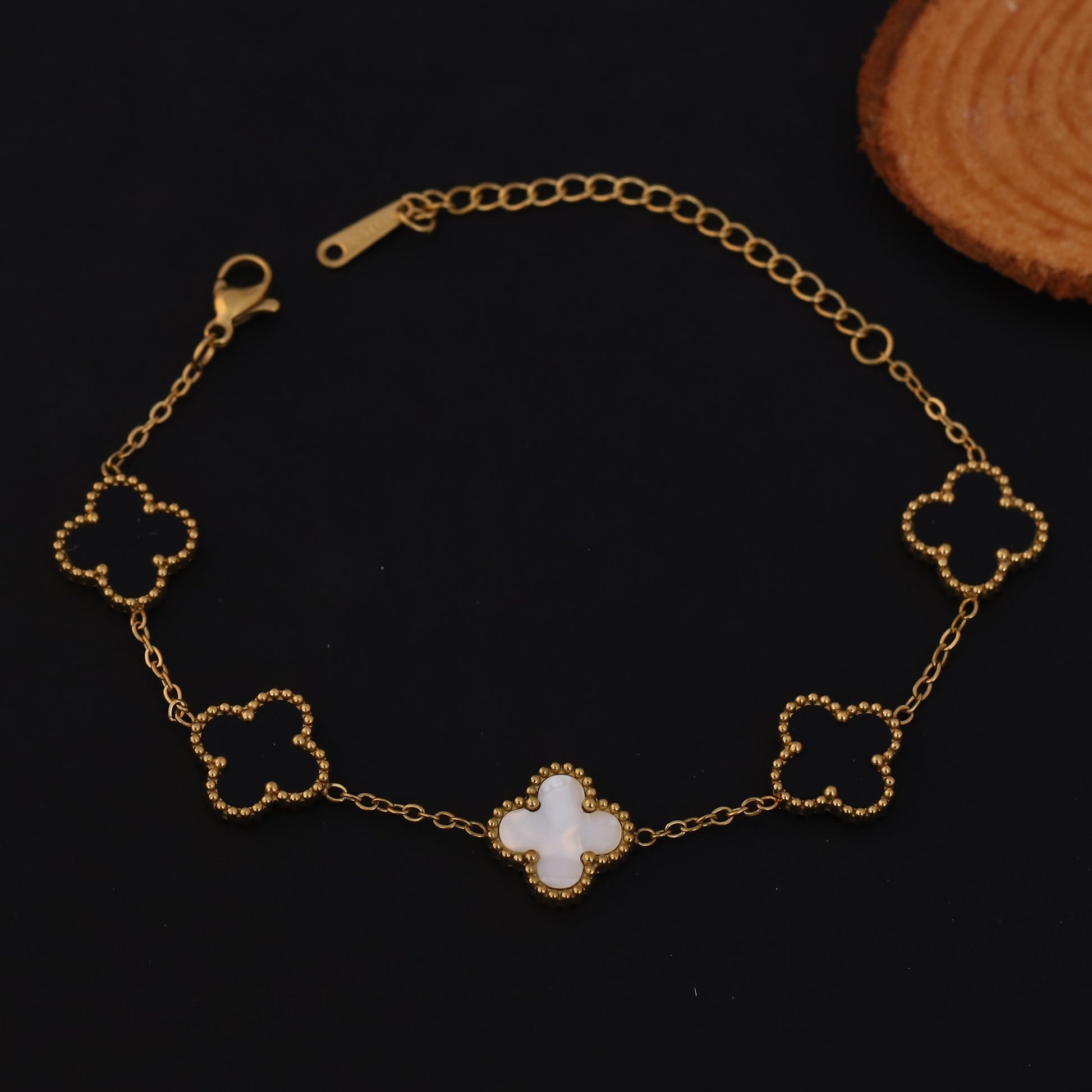 Korean Clover Black White Chain Bracelet - ZIPPORY
