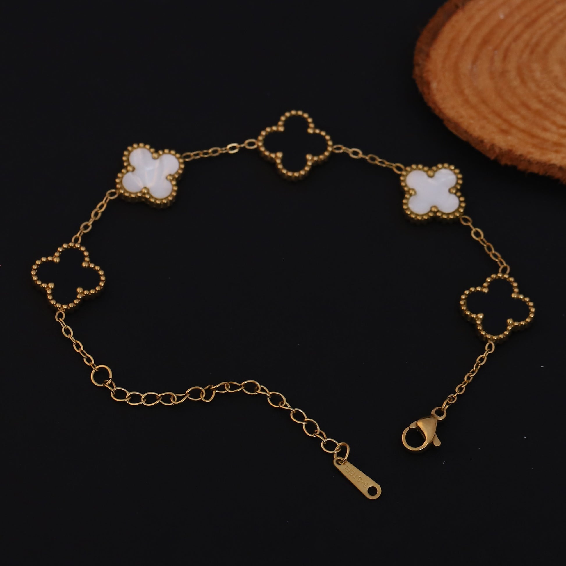 Korean Clover Black White Chain Bracelet - ZIPPORY