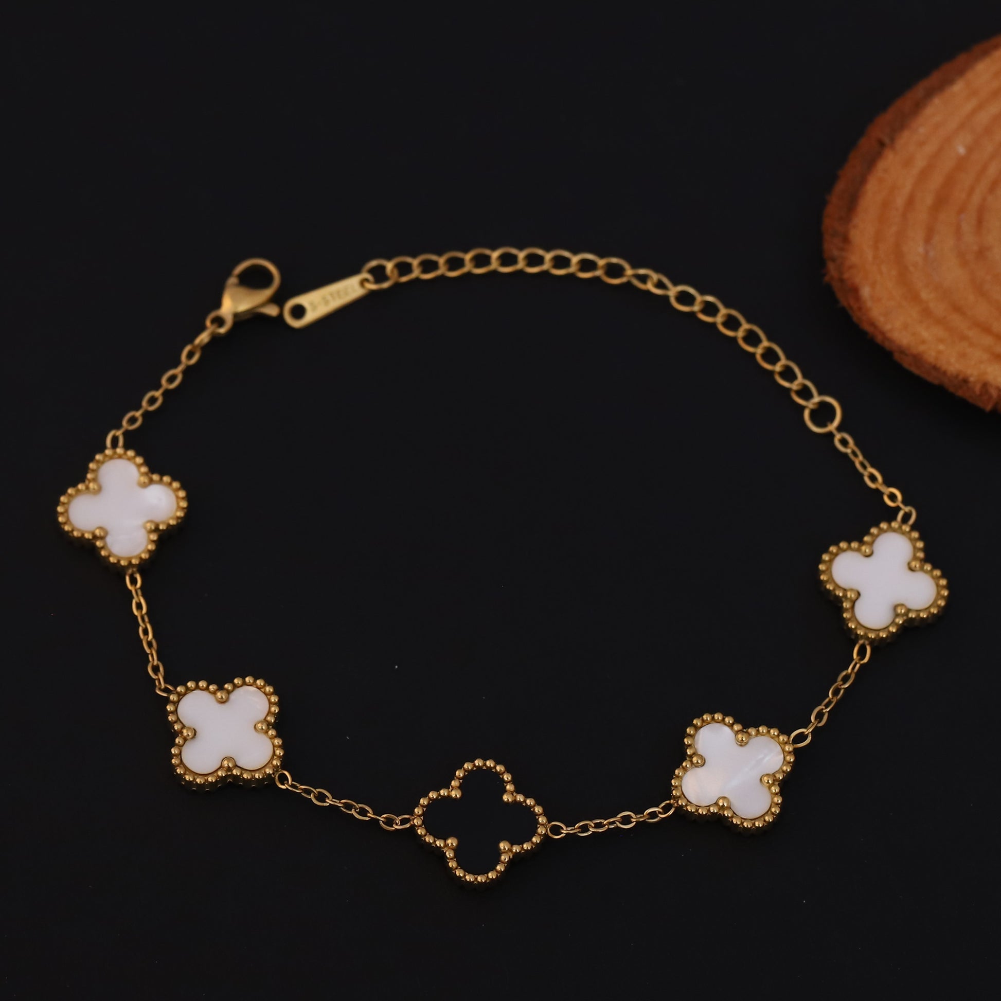 Korean Clover Black White Chain Bracelet - ZIPPORY