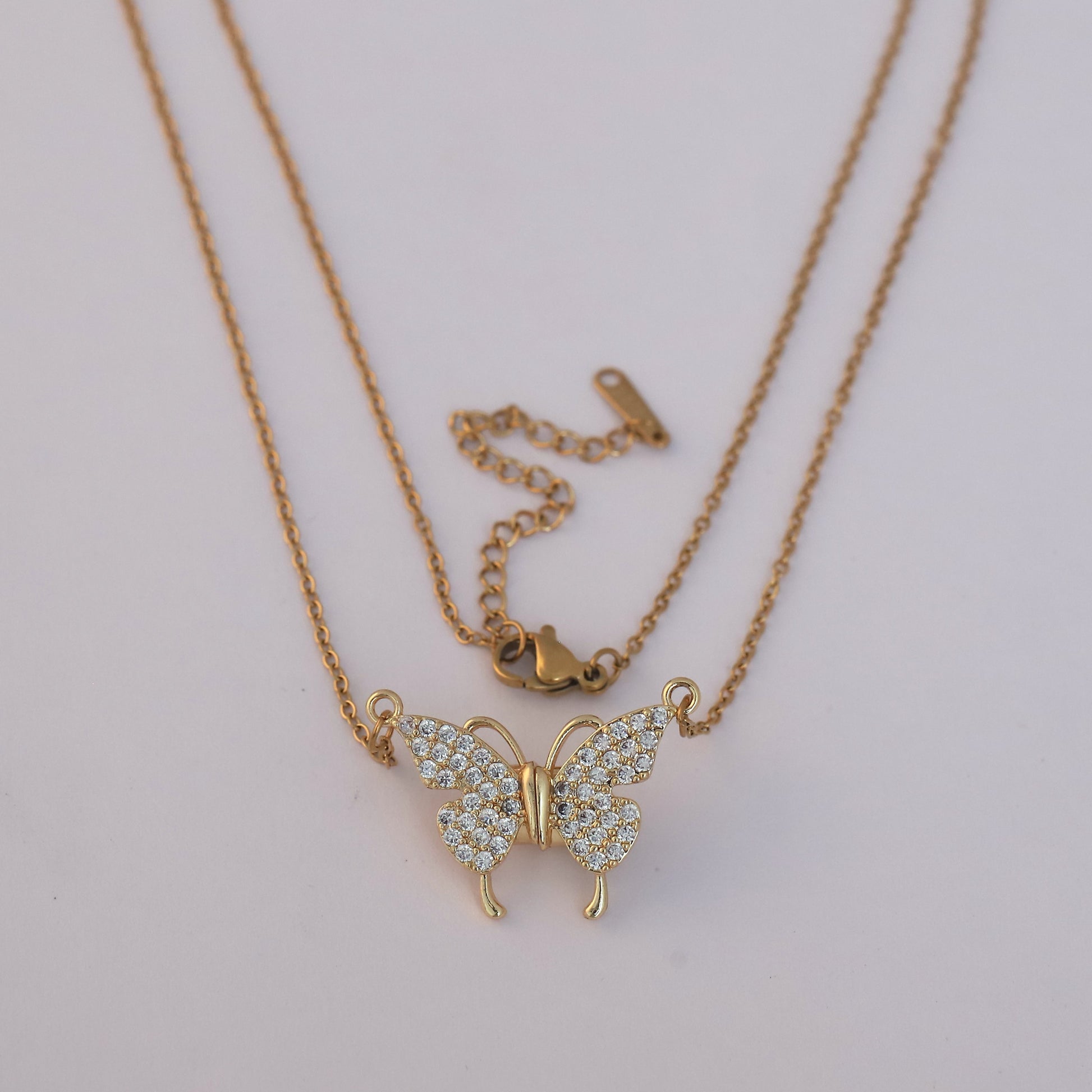 Magnetic Openable Butterfly Pendant Necklace - ZIPPORY