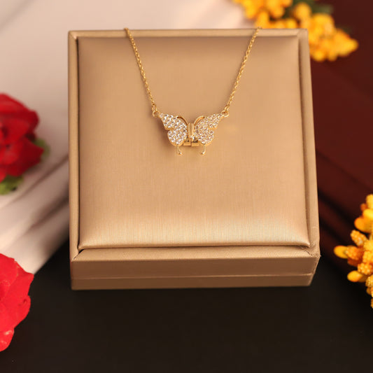 Magnetic Openable Butterfly Pendant Necklace - ZIPPORY