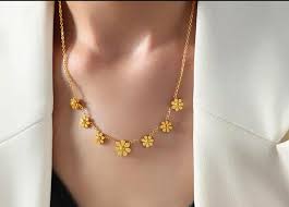 Minimalist Gold Flower Necklace - ZIPPORY