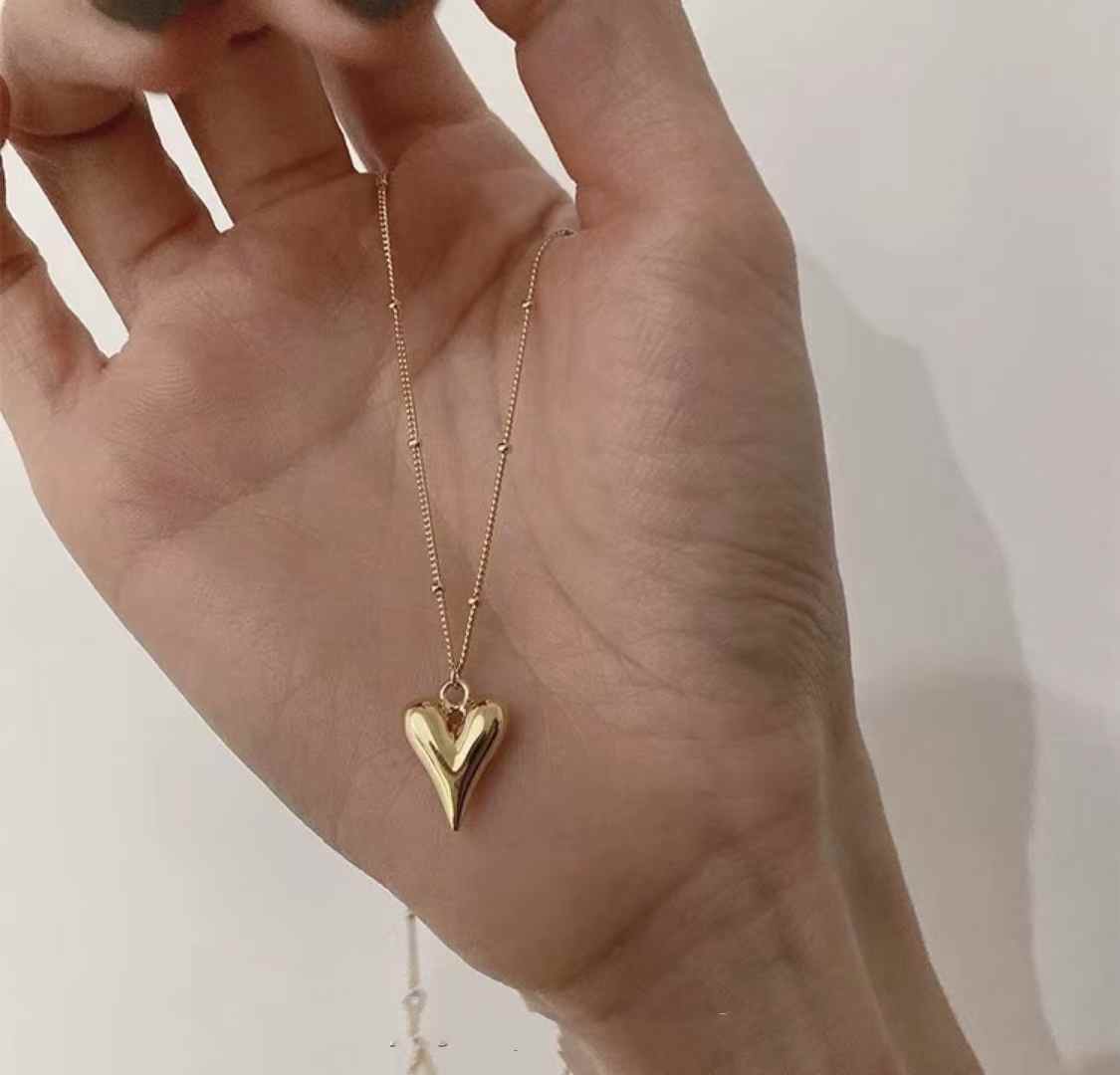 Minimalist Heart Pendant Beaded Necklace - ZIPPORY