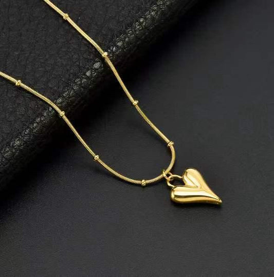 Minimalist Heart Pendant Beaded Necklace - ZIPPORY