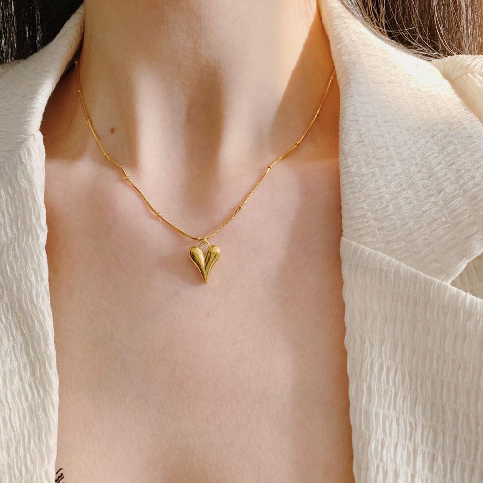 Minimalist Heart Pendant Beaded Necklace - ZIPPORY