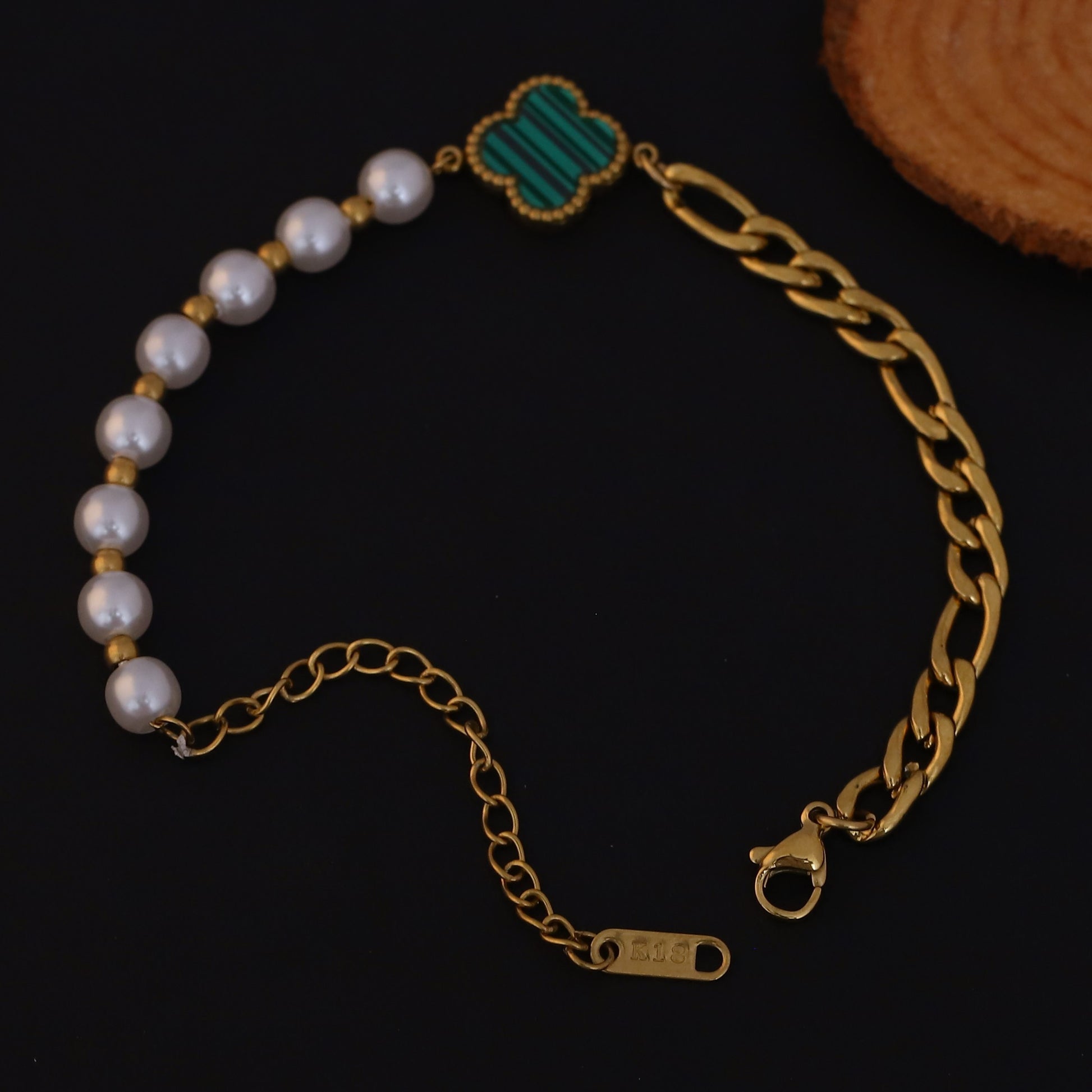 Pearl Green Clover Chain Bracelet - ZIPPORY