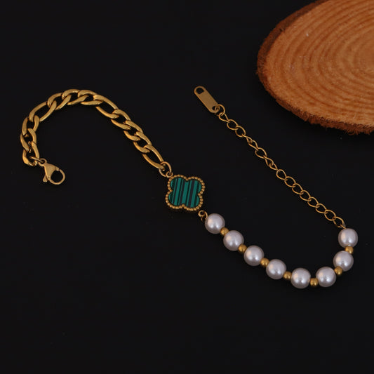 Pearl Green Clover Chain Bracelet - ZIPPORY