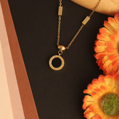 Reversible Roman Pendant Necklace - ZIPPORY