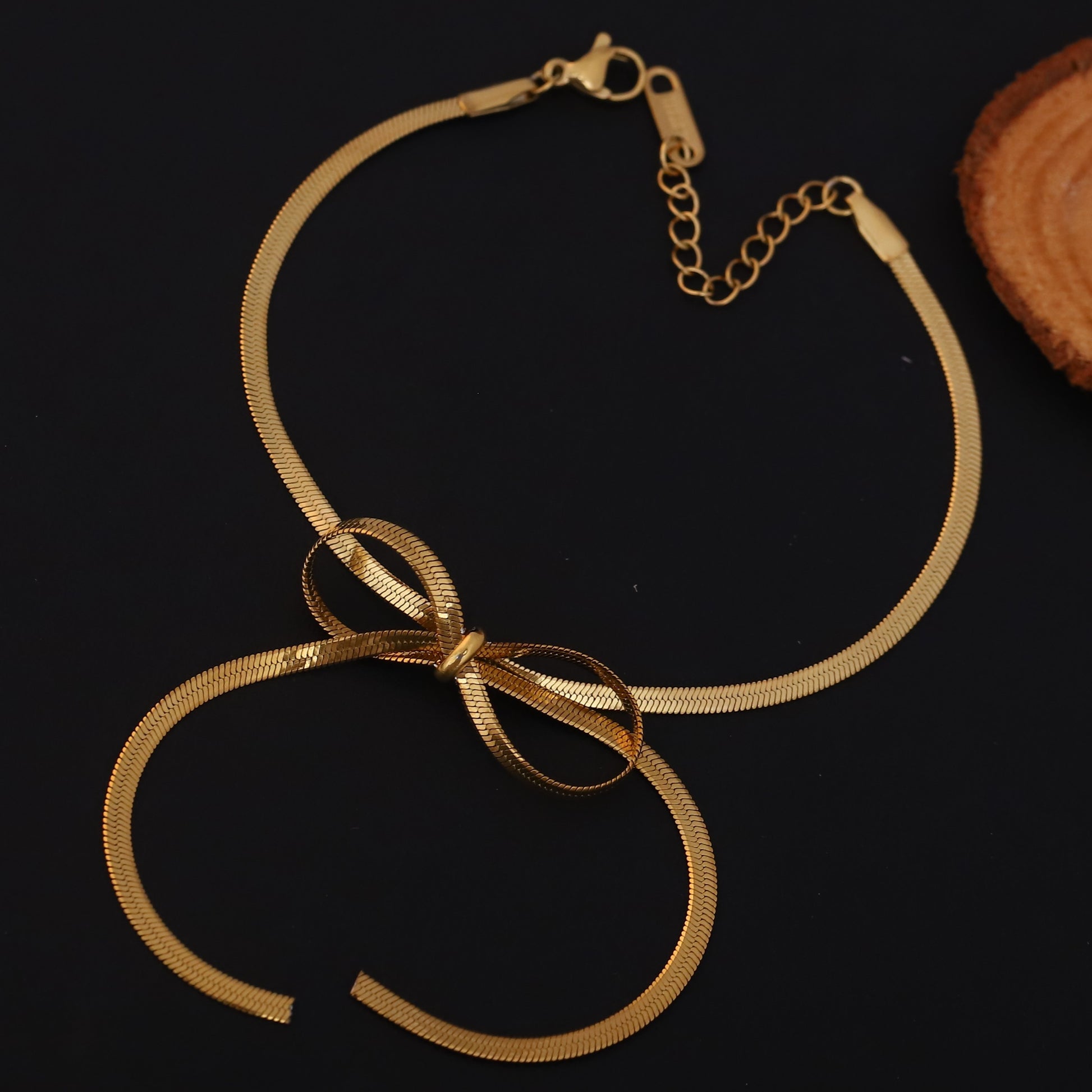 Snake Chain Bow Design Bracelet - ZIPPORY