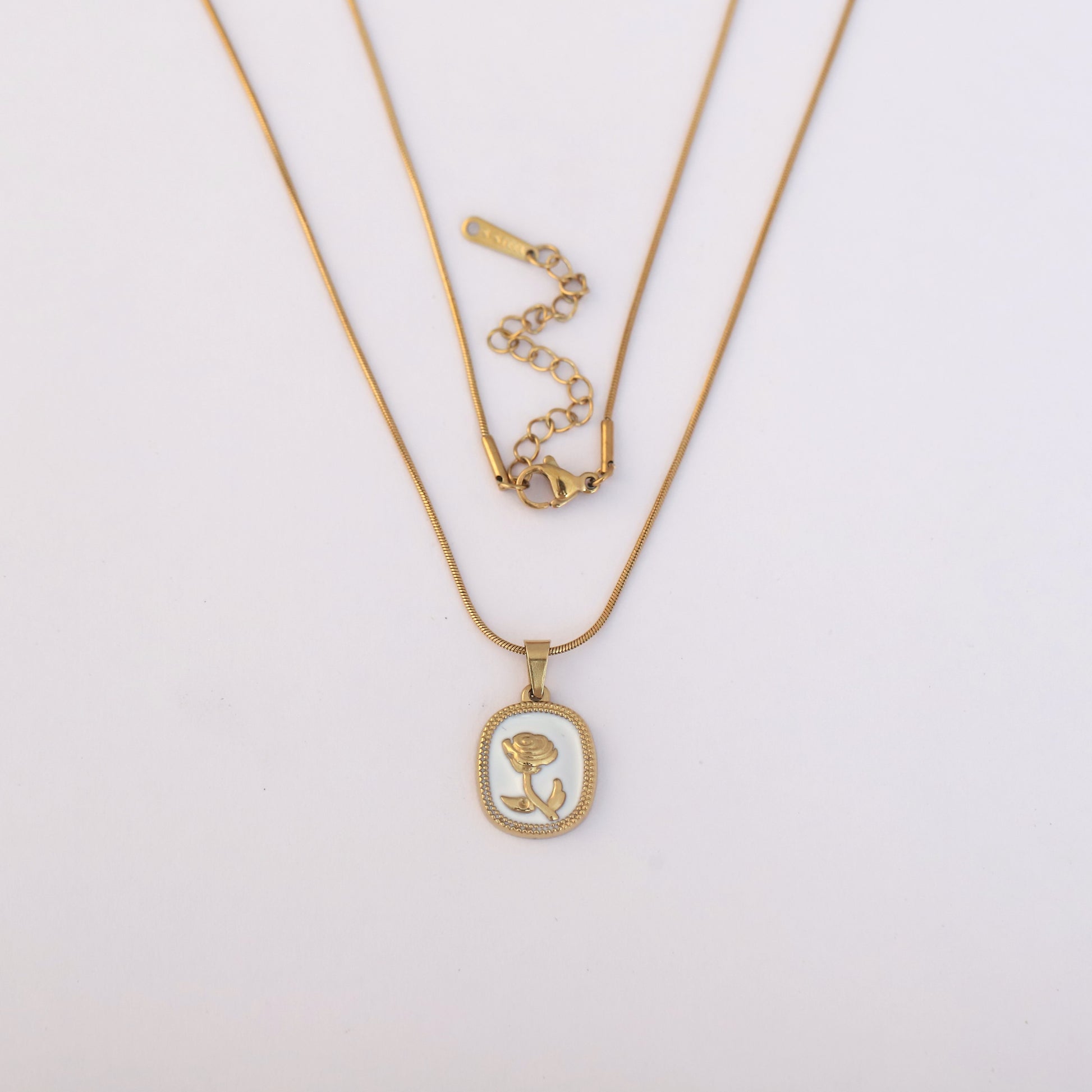 Vintage Rose Pendant Necklace - ZIPPORY