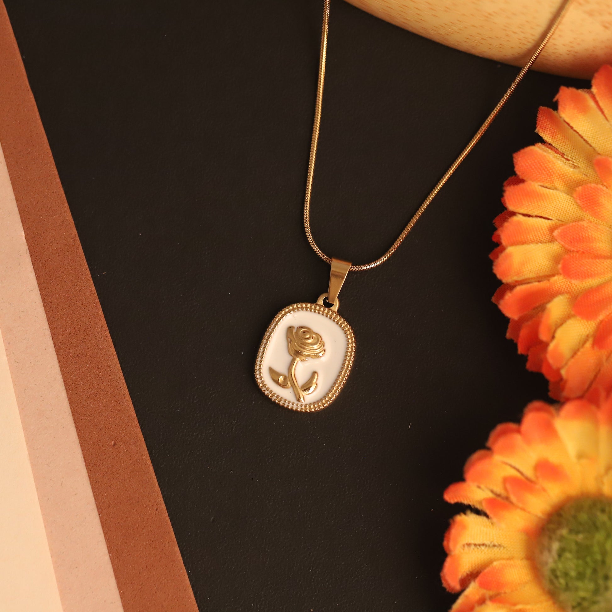 Vintage Rose Pendant Necklace - ZIPPORY